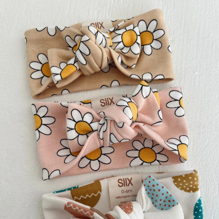 Organic Baby Bow - Daisy Pop Biscotti