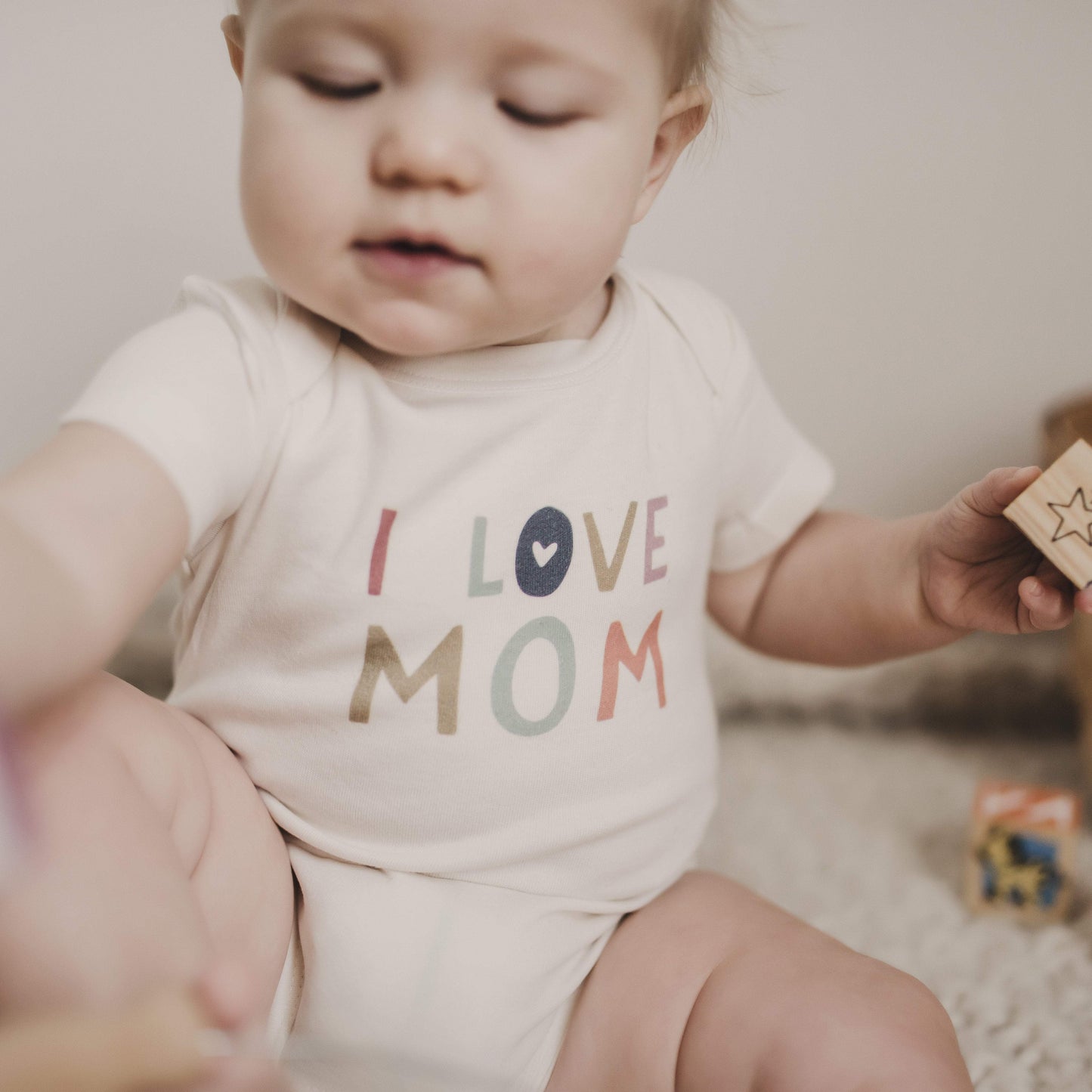 Organic Baby Graphic Bodysuit - I Love Mom